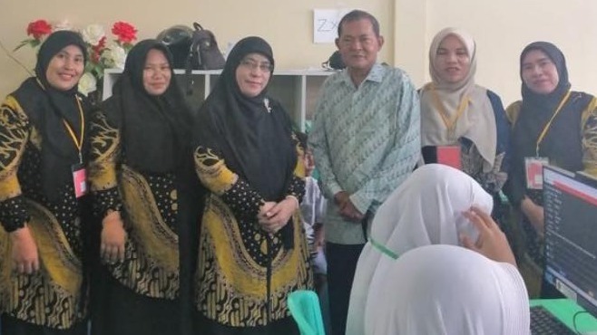 Pengawas Madrasah Awasi Ketat UMBK MIN 2 — Hanya Tiga Madrasah Sudah Gunakan Komputer