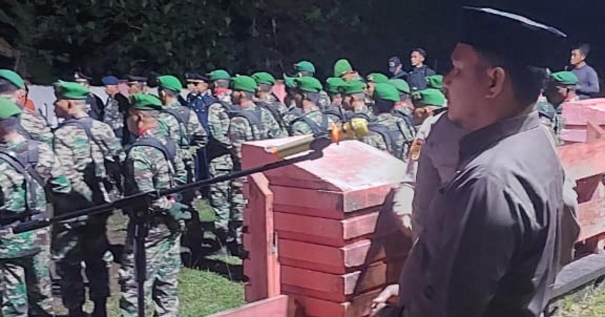 Hening Malam, Kemenag Morotai Pimpin Doa di Taman Makam Pahlawan. 