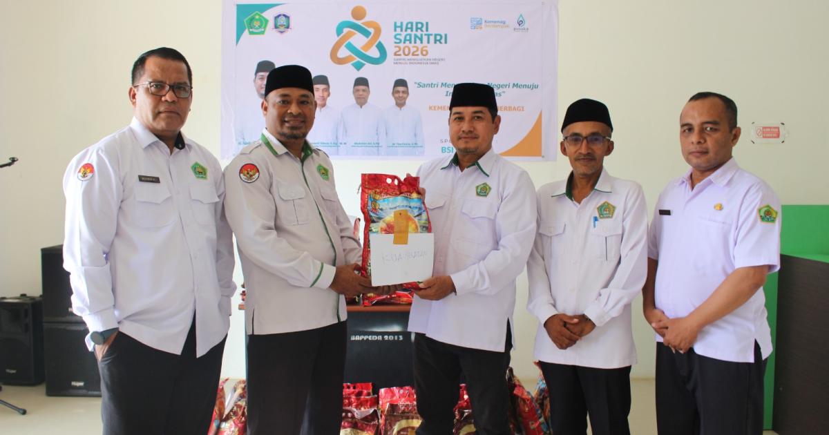 Kemenag Morotai Berbagi 1,06 Ton Beras, Hadirkan Kepedulian untuk Anak Yatim